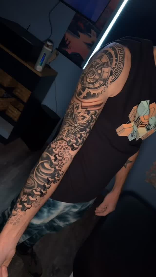 Tattoo work by Tattoo Hideout — photo 4 of 6