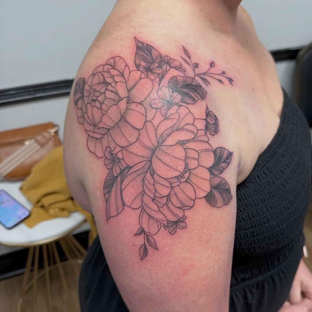Tattoo work by Magnolia Tattoo Studio — photo 9 of 10